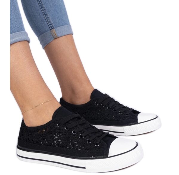 Zapatillas de encaje negras