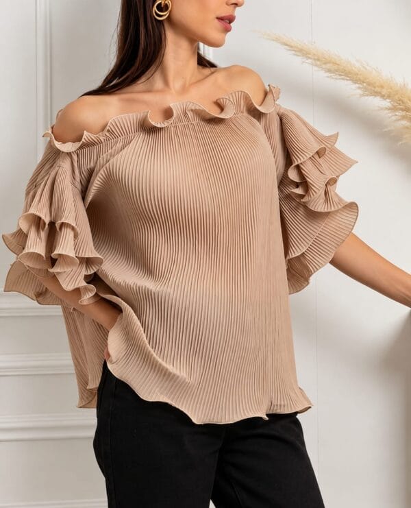 Blusa ruffle caramelo