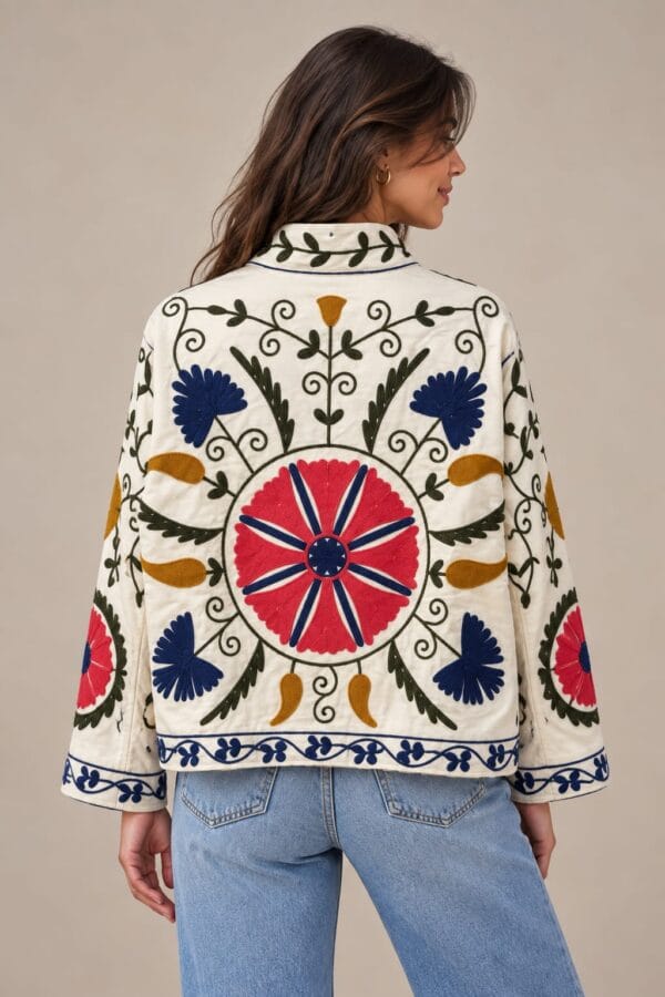 Chaqueta 100% algodón bordada en terciopelo