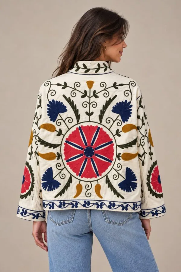 Chaqueta 100% algodón bordada en terciopelo