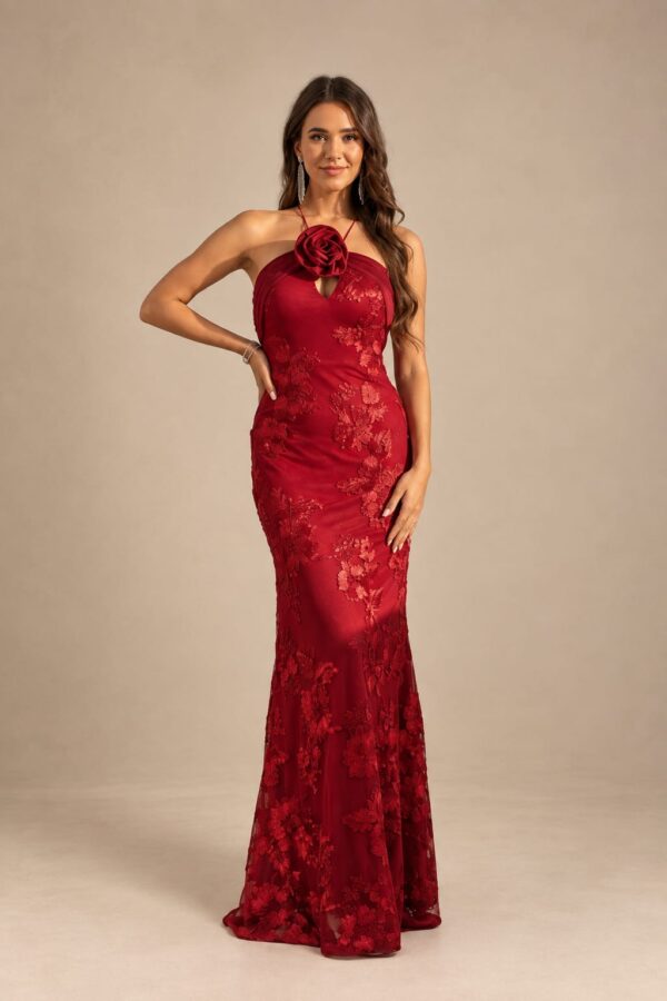 Vestido largo con bordados florales