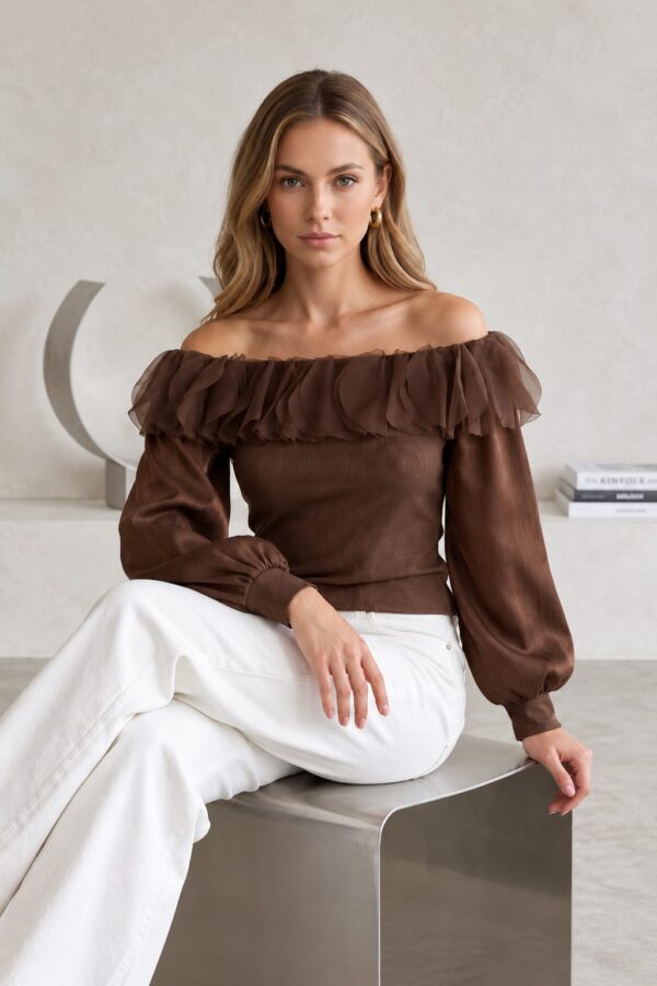 Blusa ajustada con volantes