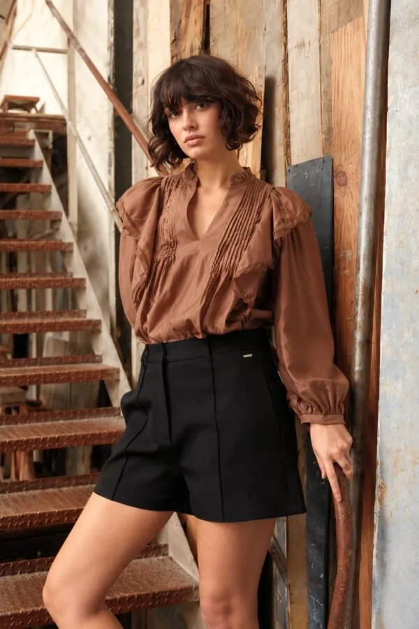 Blusa de Tencel con volantes y pliegues decorativos
